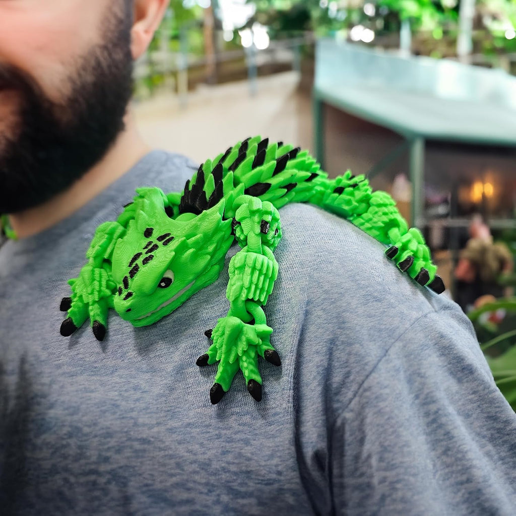 Stylish Articulated Armadillo Lizard - 3D Printed with Vibrant Hues, Calming Fidget Figurine for ADHD, Playful Reptile Model for Trendy Desks, Homes, Displays, Smooth Joint Movement (Green VENOMCLAW)